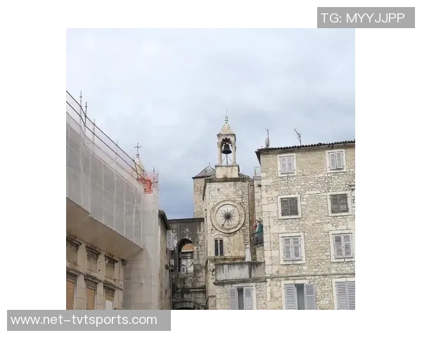 罗马足球的辉煌历史与未来展望：从古城到现代绿茵场的传奇之旅