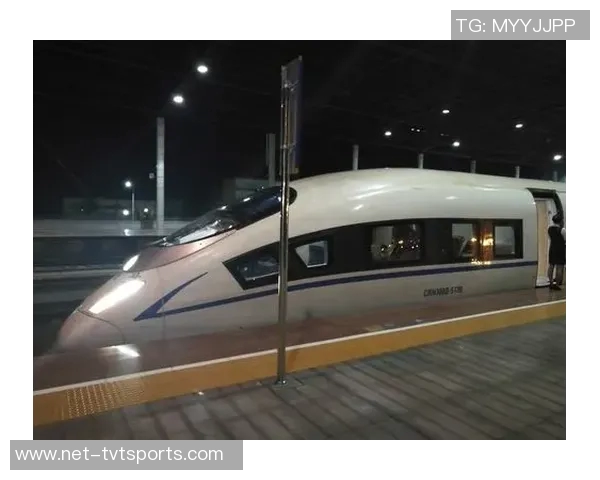 现役女篮三分女王萨布丽娜广州之行与杨力维赵睿亲密互动精彩瞬间